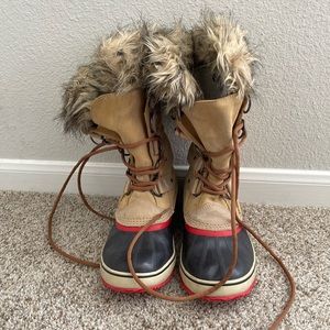 Sorel waterproof snow boots!